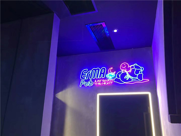 霓虹灯