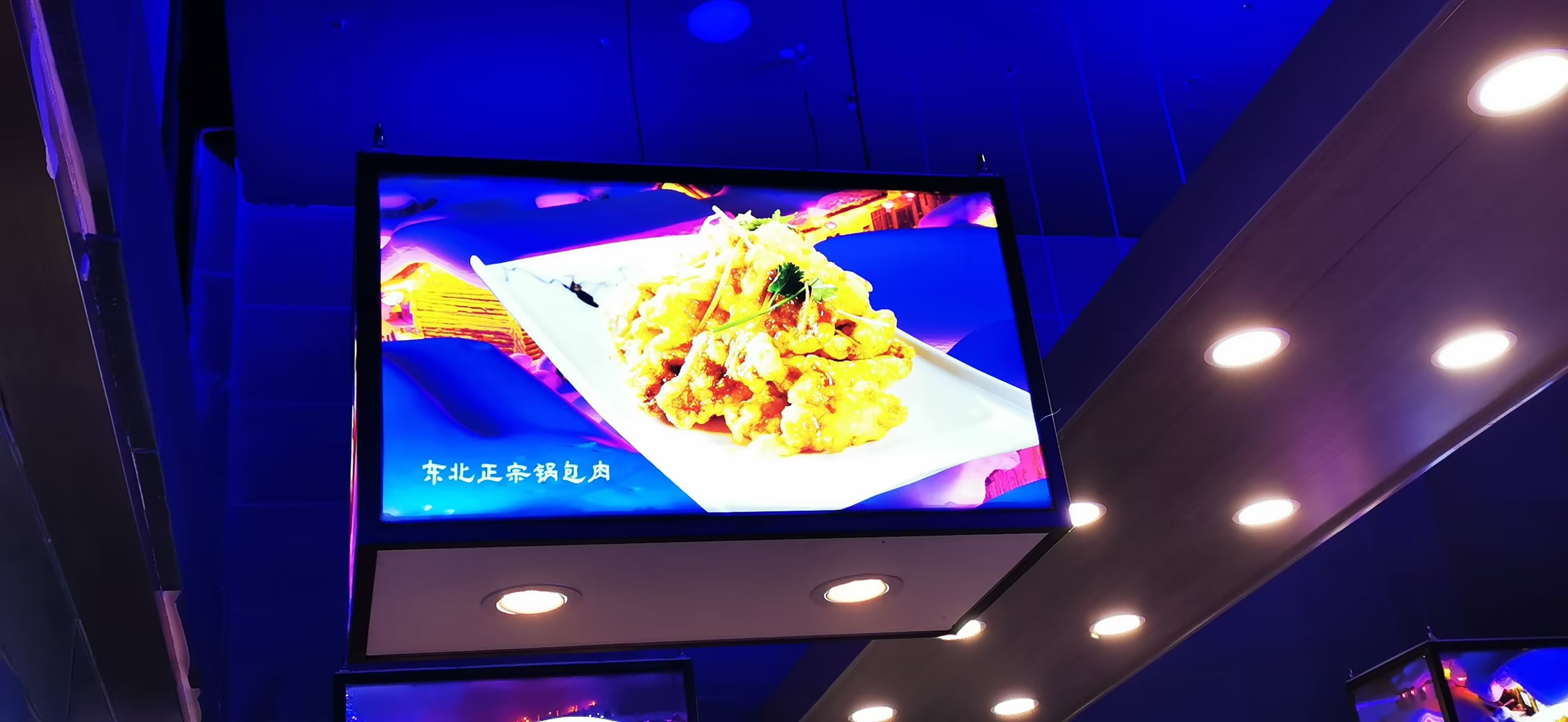 软膜悬挂灯箱