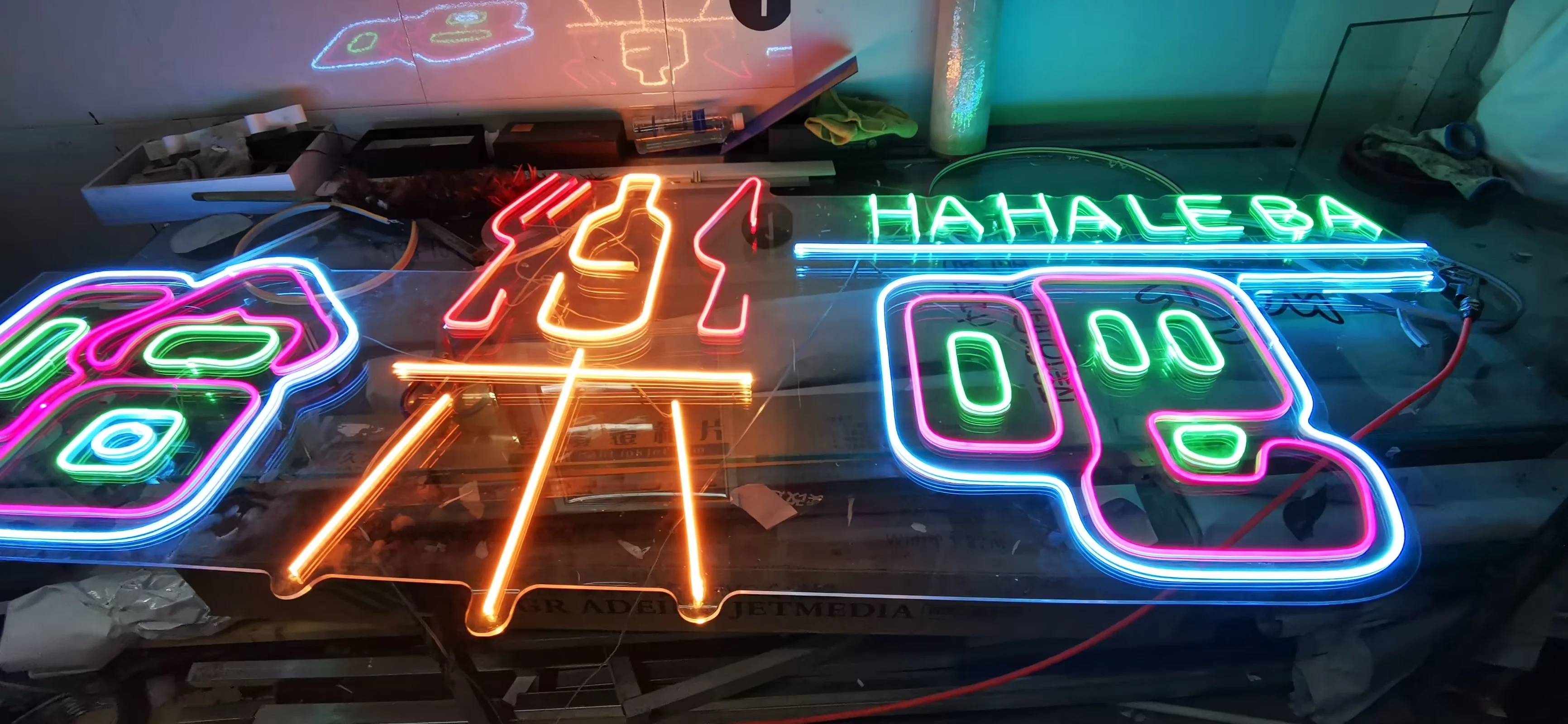 霓虹灯